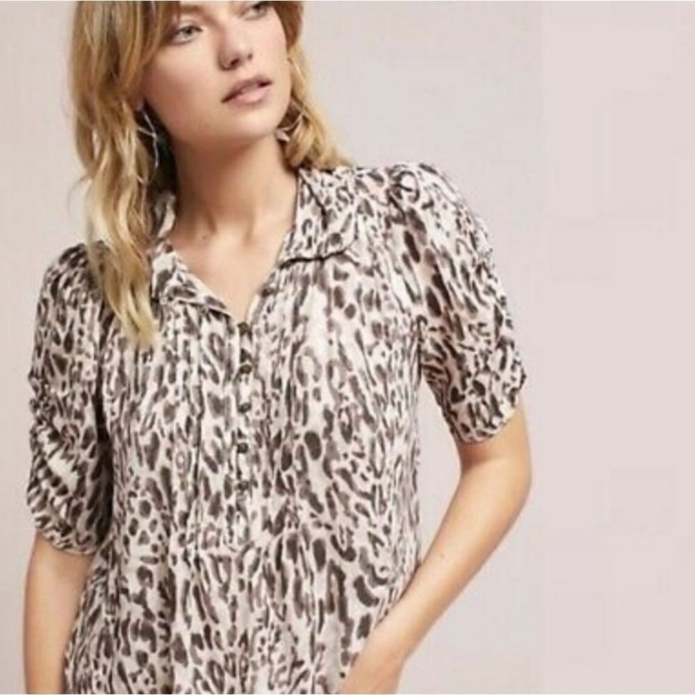 Maeve Anthropologie Pleated Animal Leopard Print Blouse Top Short Ruched Sleeves